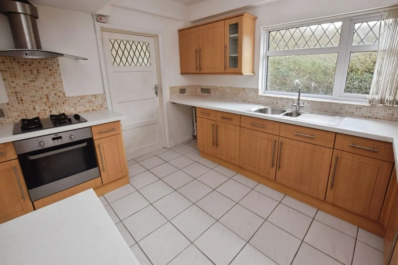 Thackeray Road, photo 3