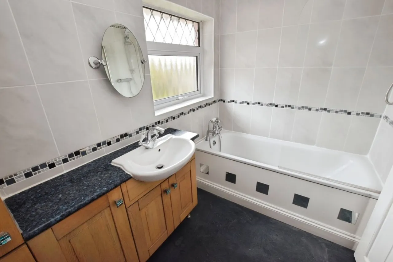 Thackeray Road, photo 10
