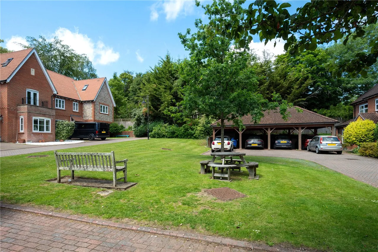 Twiss Square, Winchester, United Kingdom, SO23, photo 6