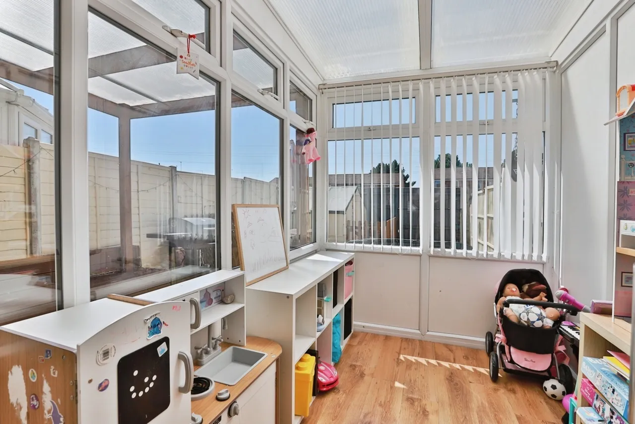 Slepe Crescent, Poole, BH12, photo 8