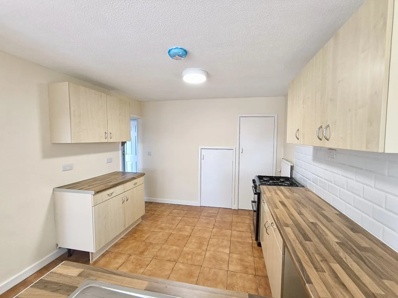 Highbury Park, Warminster, BA12, photo 4