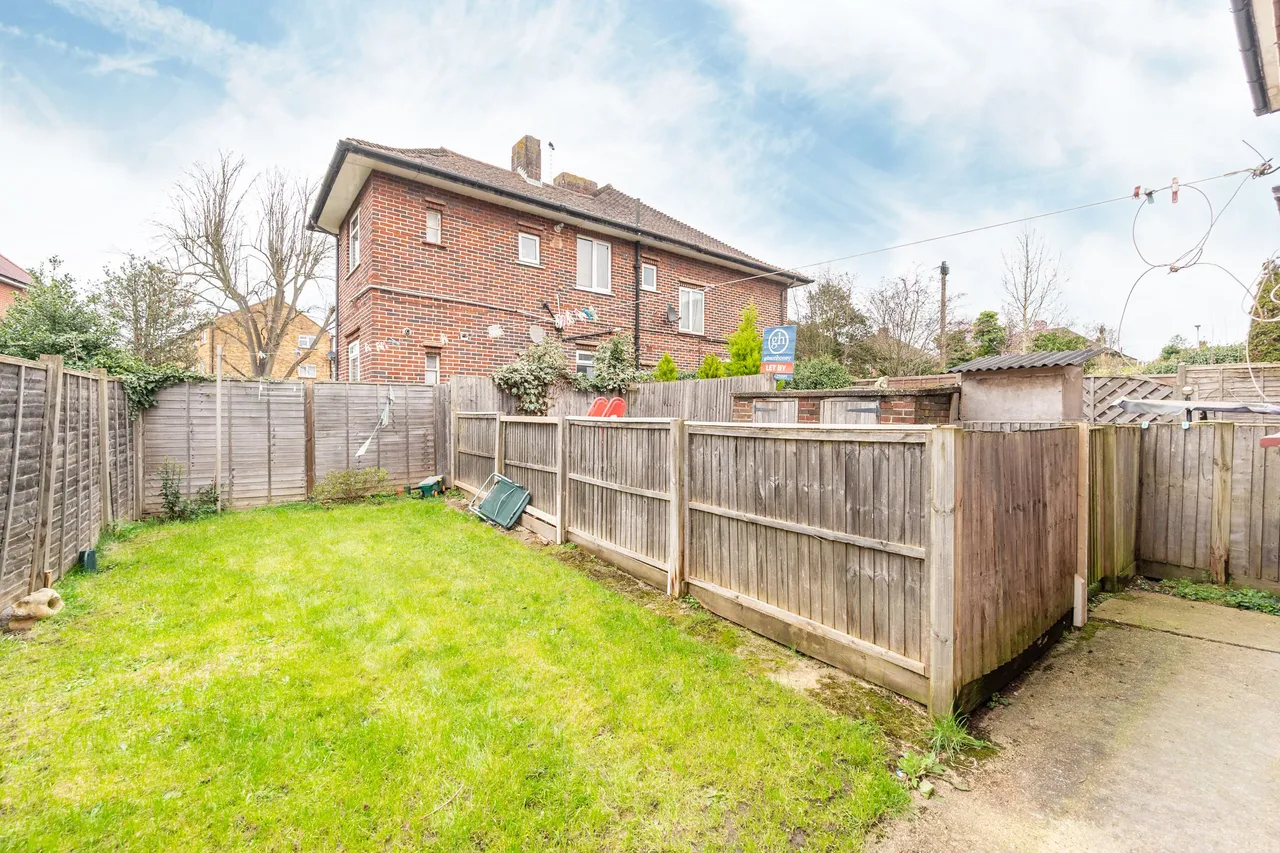 Ruislip, HA4, photo 6
