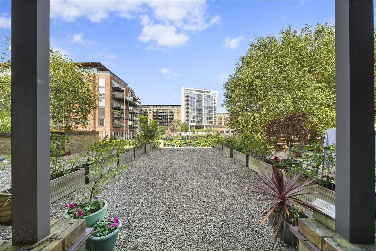 Branch Road, London, E14, photo 3