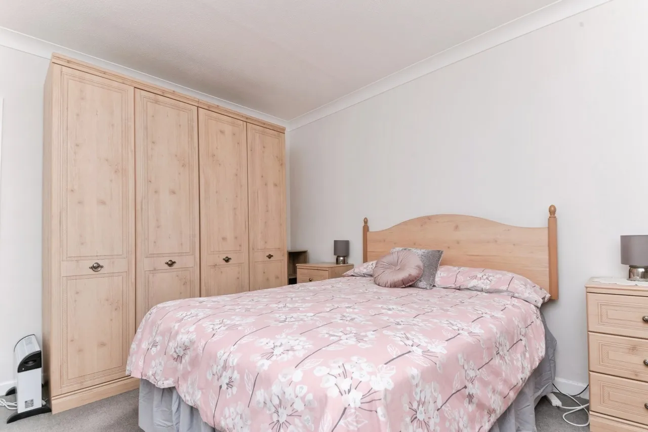 Rectory Road, Weeley Heath, Clacton-on-Sea, Essex, CO16, photo 6