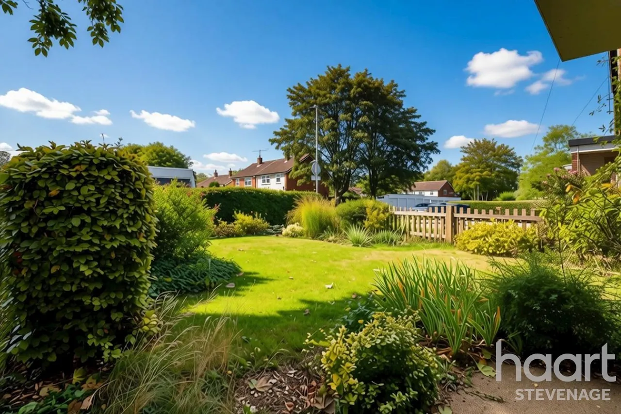 The Hawthorns, Stevenage, SG1, photo 3