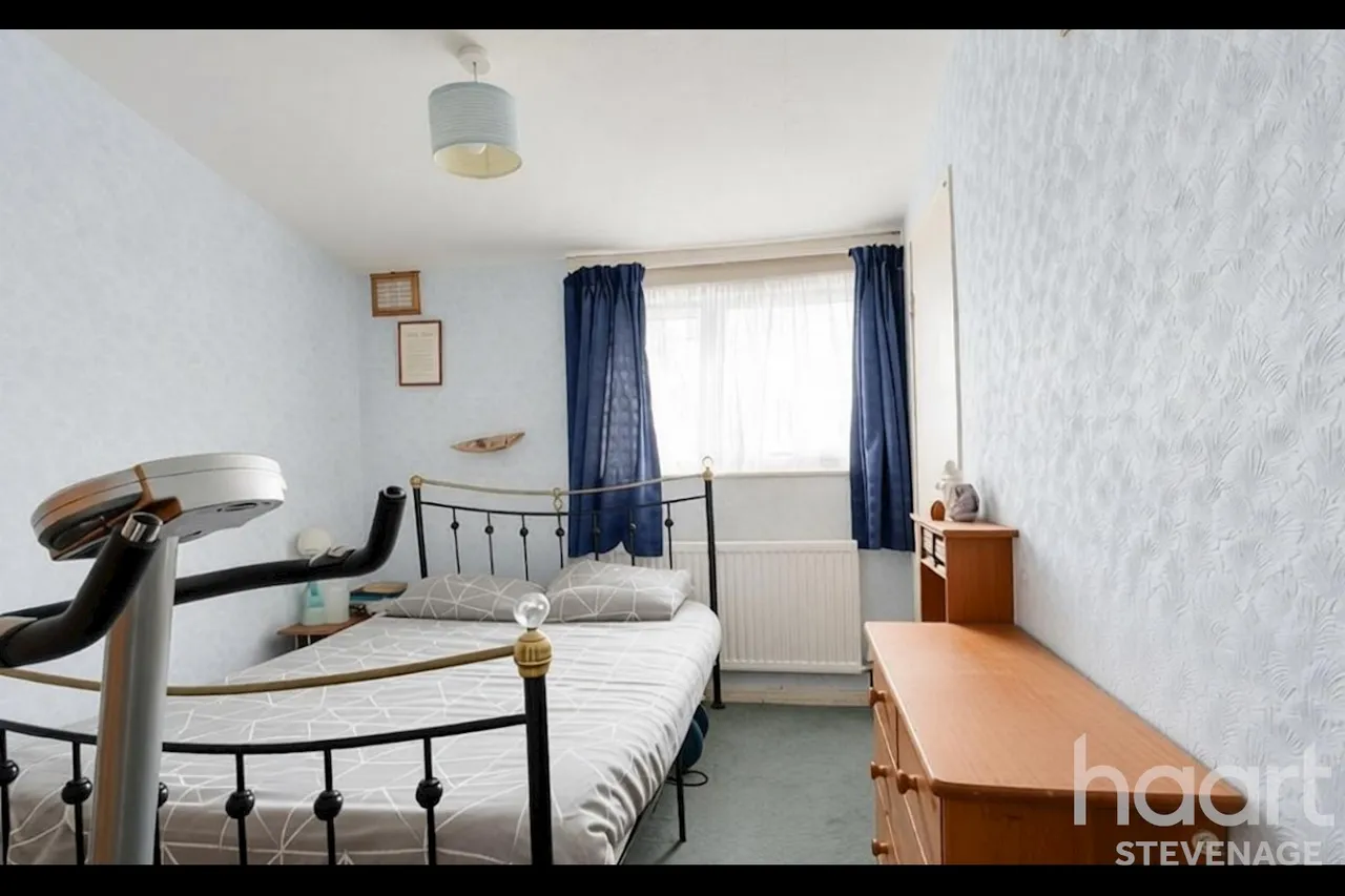 The Hawthorns, Stevenage, SG1, photo 13
