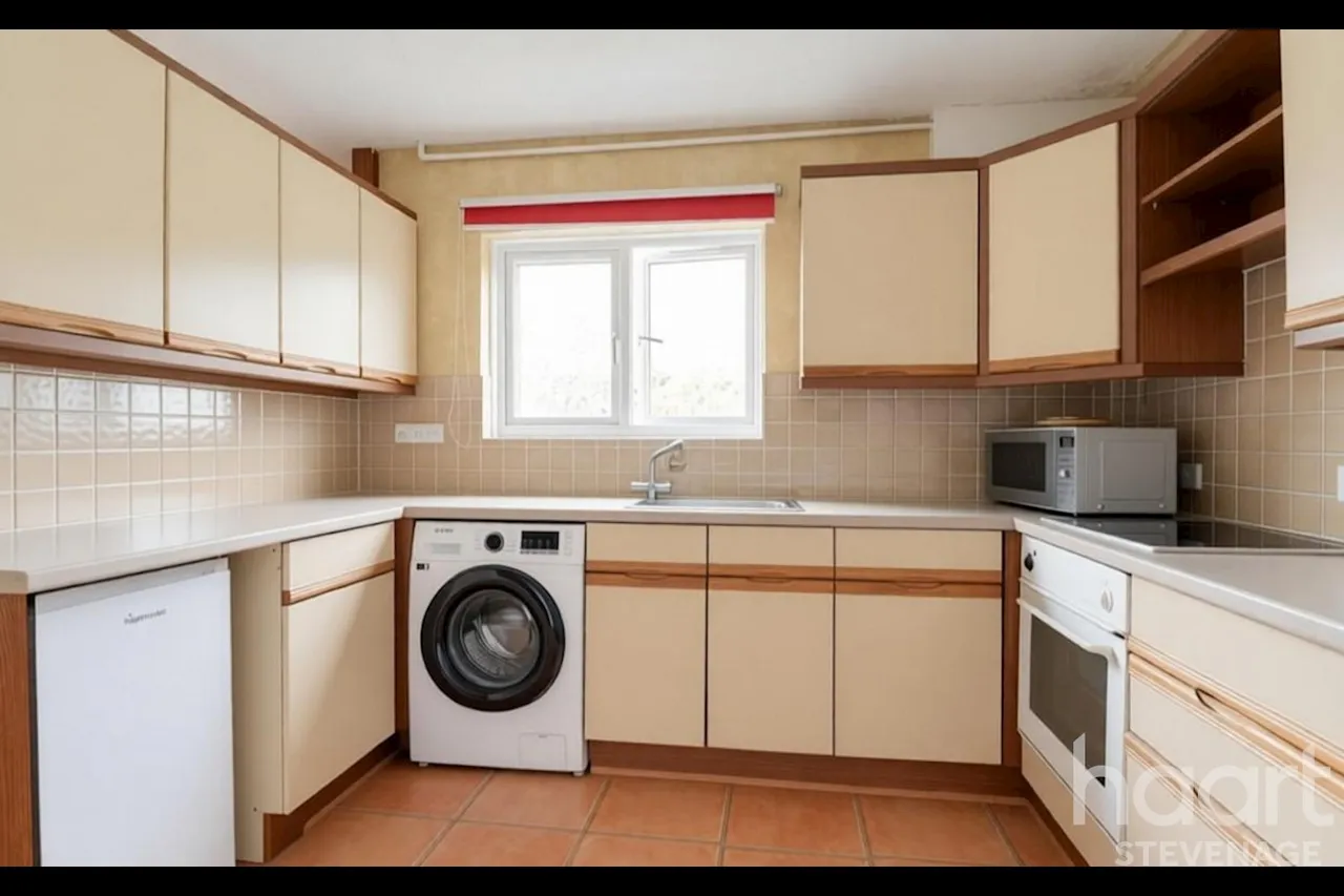 The Hawthorns, Stevenage, SG1, photo 11