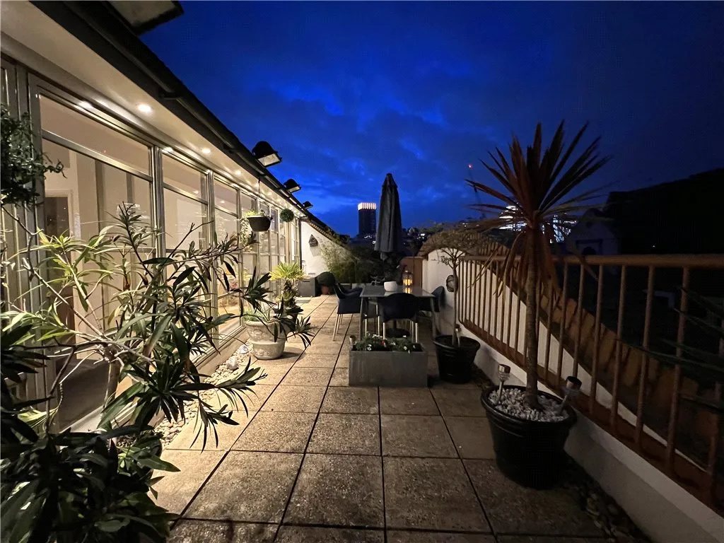 Queen Elizabeth Street, London, SE1, photo 26