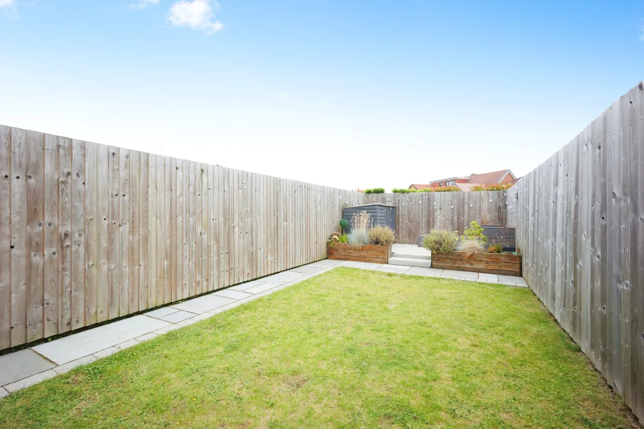 Crown Green Close, Heaton Mersey, photo 4