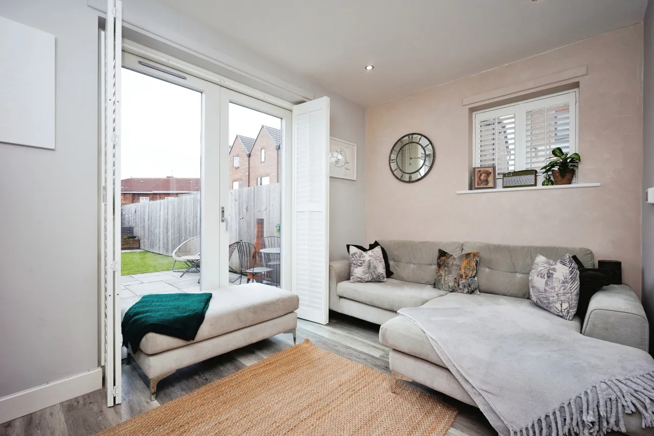Crown Green Close, Heaton Mersey, photo 5