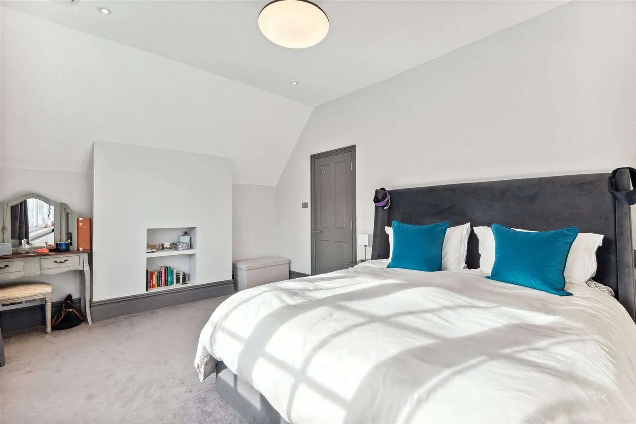 Barnes High Street, Barnes, London, SW13 9LN, photo 8
