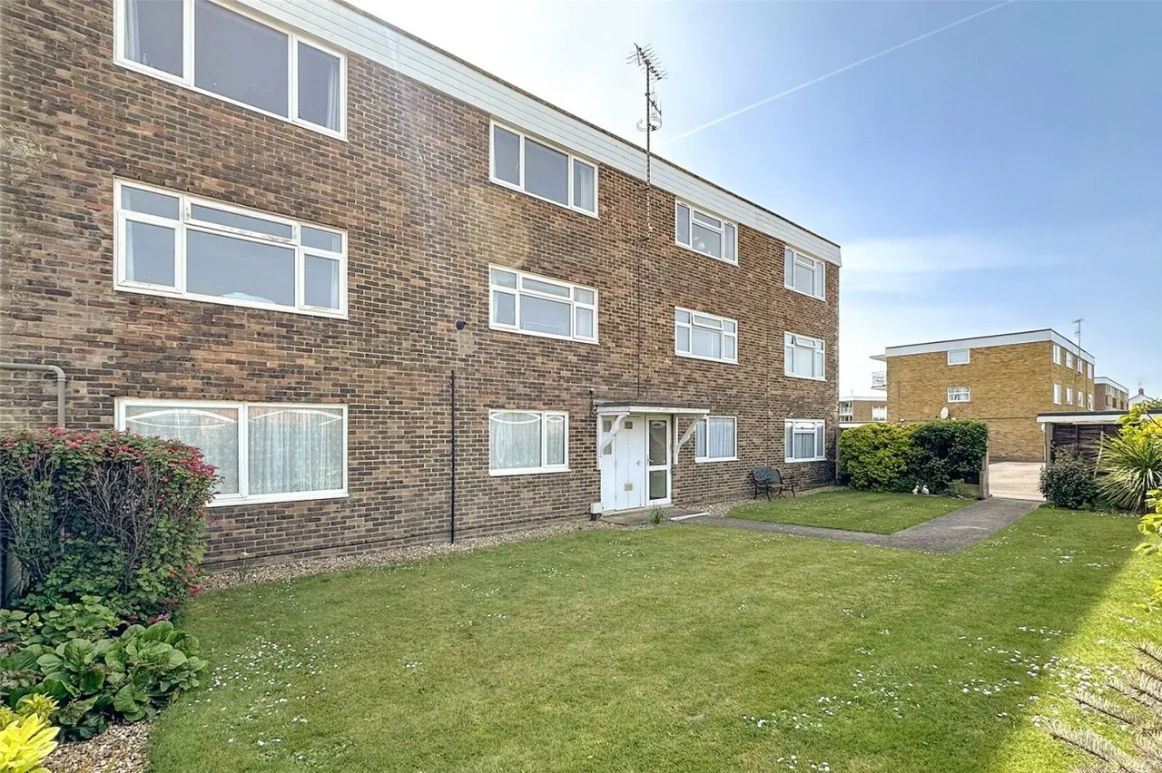 Overstrand Avenue, Rustington, BN16, photo 12