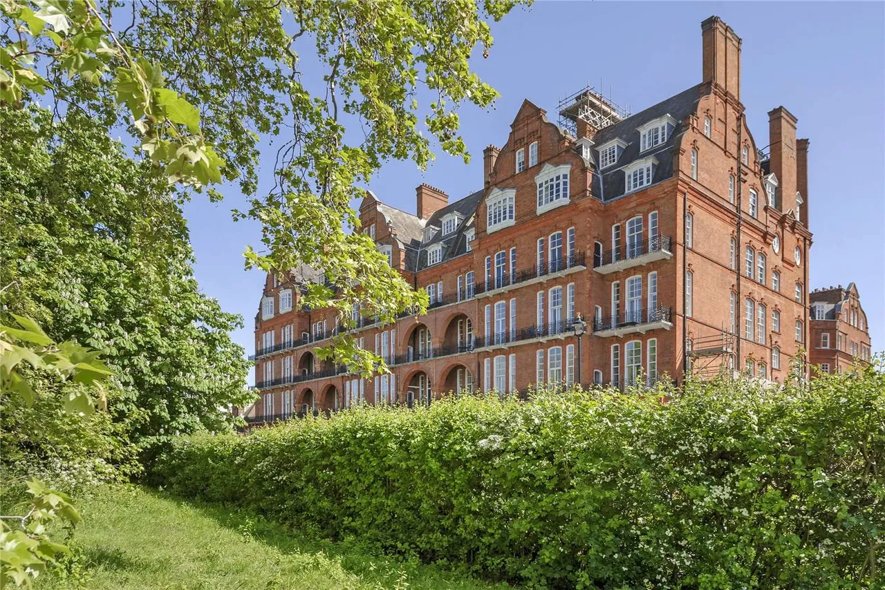 Albert Hall Mansions, London, SW7, photo 3