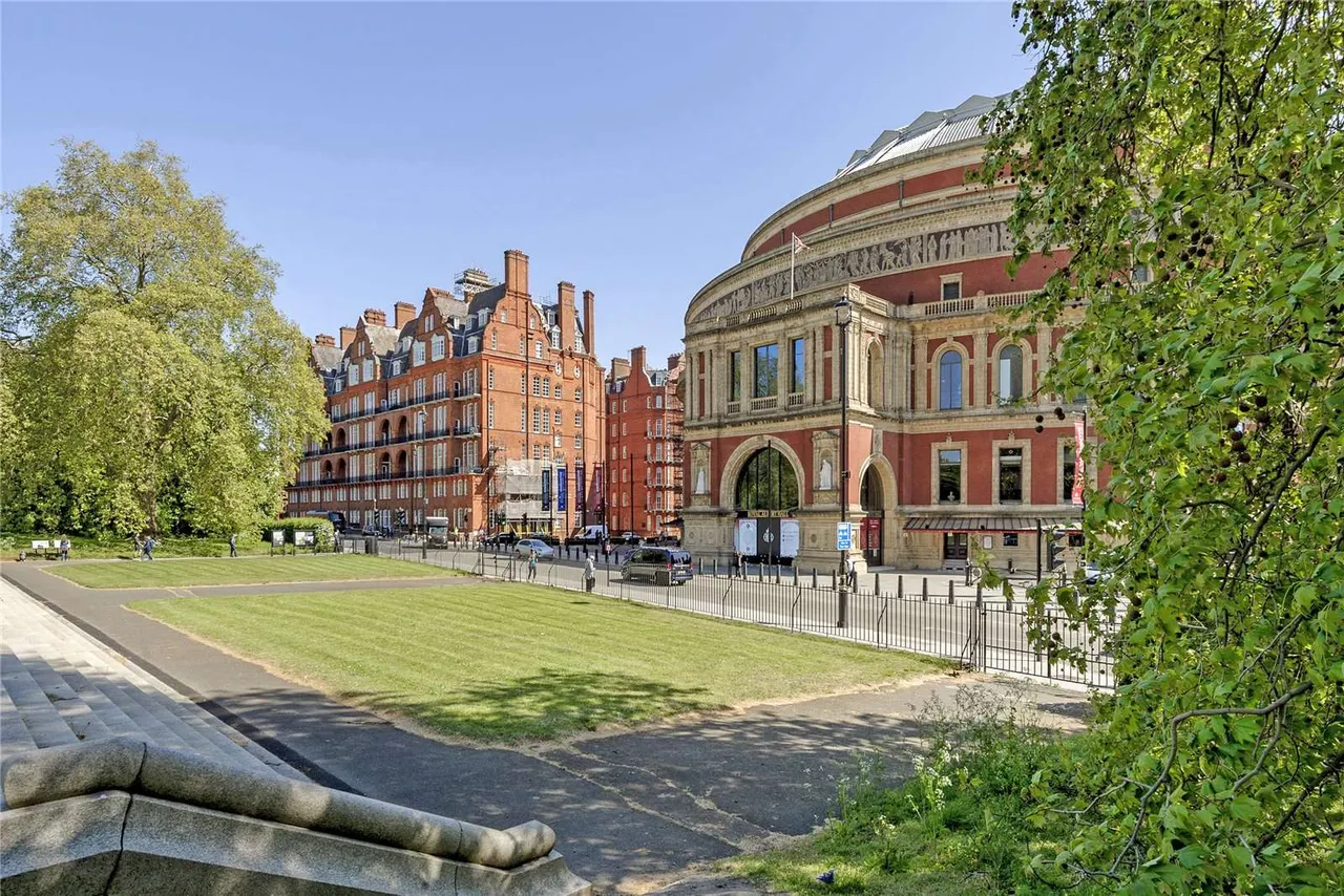 Albert Hall Mansions, London, SW7, photo 7