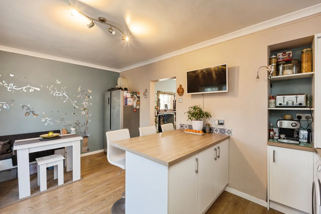 Leach Lane, St. Helens, WA9, photo 8