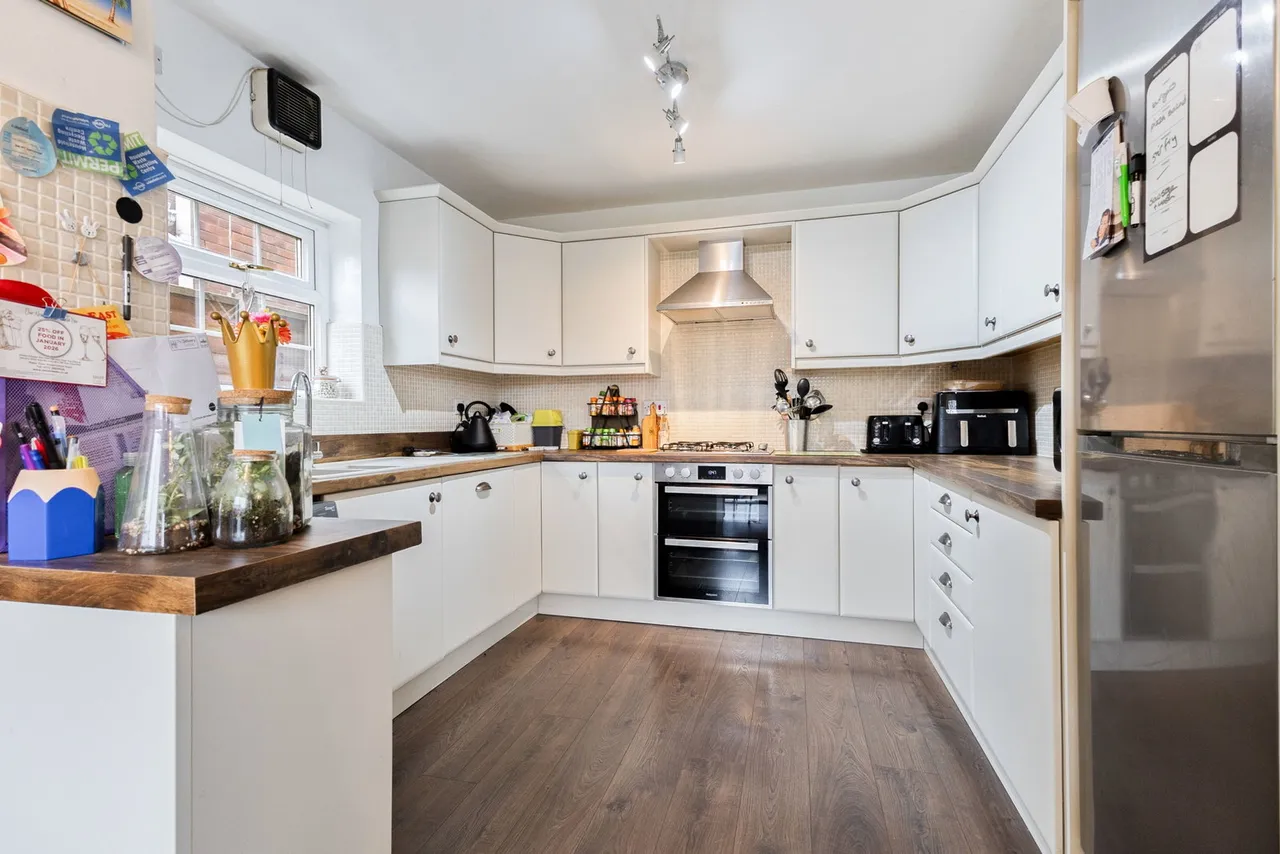 Barleycorn Close, Wakefield, WF1, photo 4
