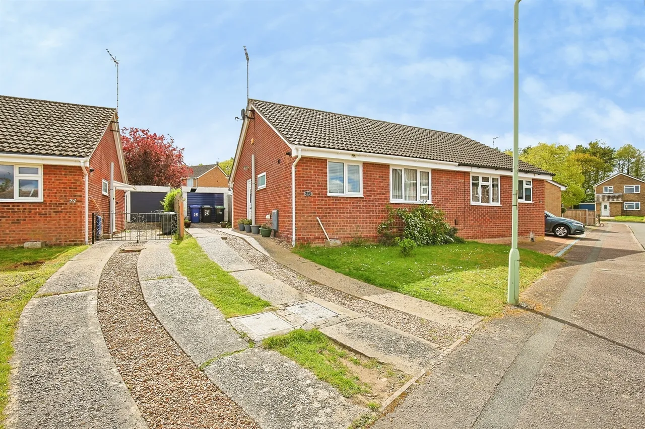 2 bed house for sale, Gedge Close, Bury St. Edmunds, IP33