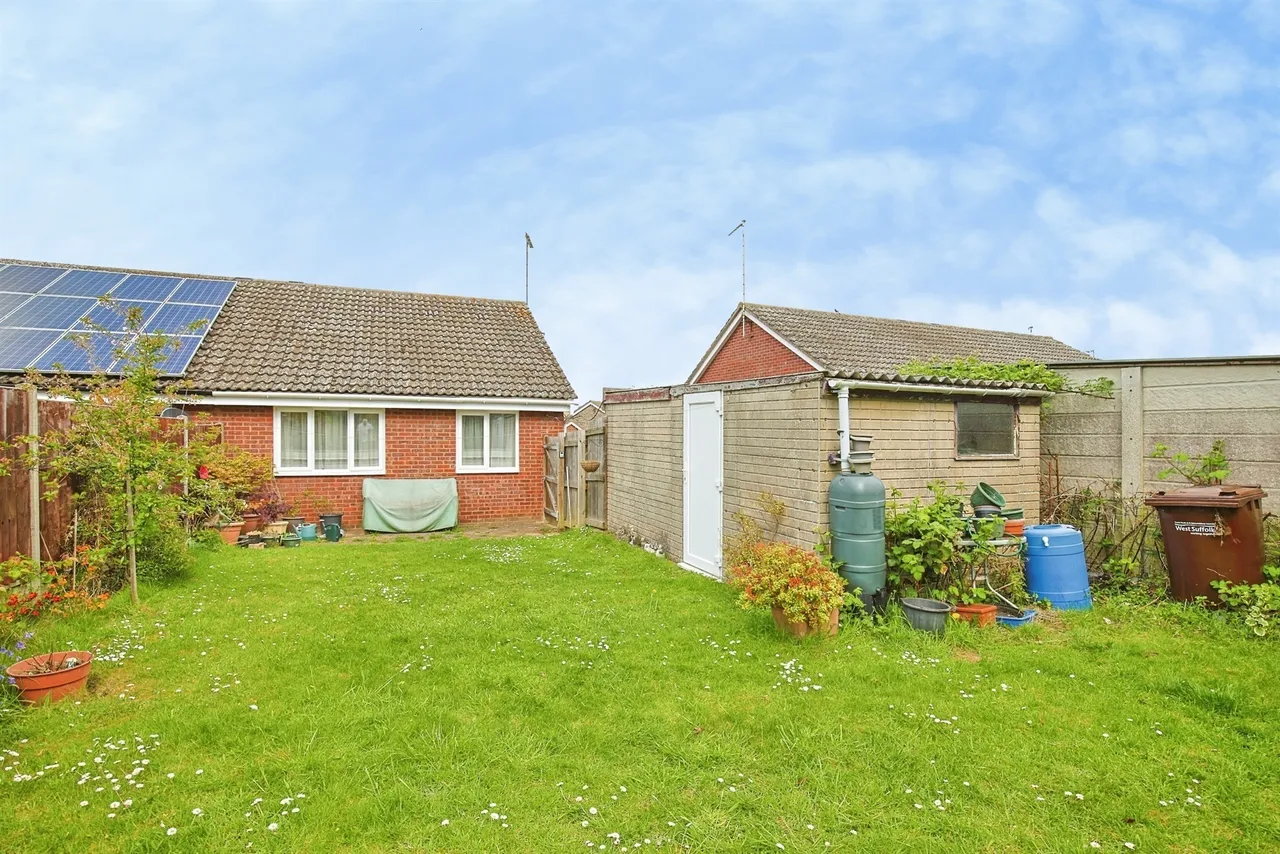 Gedge Close, Bury St. Edmunds, IP33, photo 9