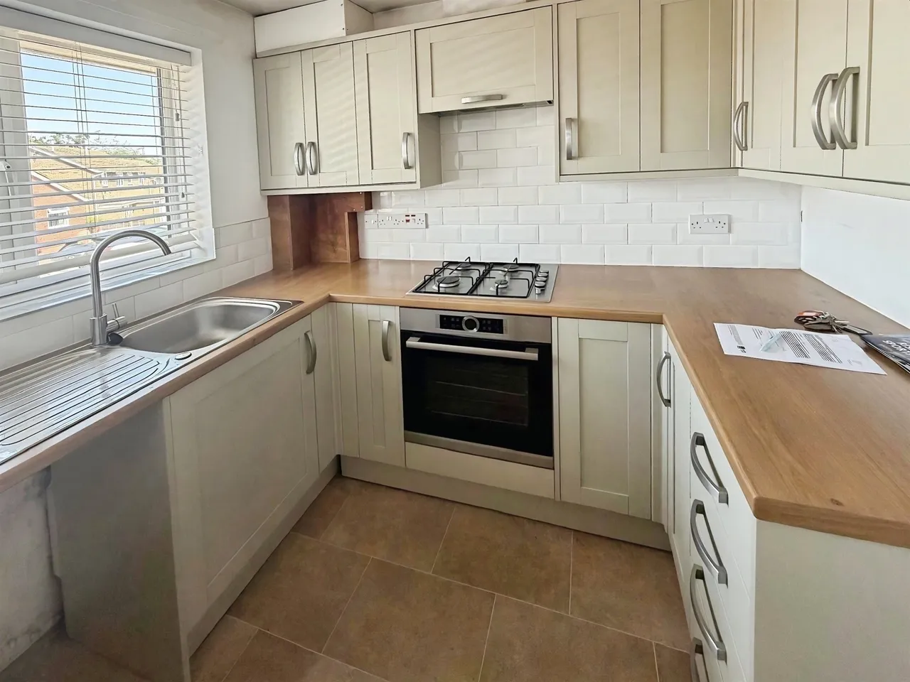 Gedge Close, Bury St. Edmunds, IP33, photo 3