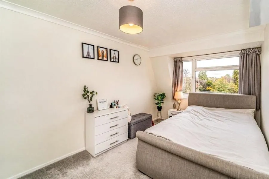 Bath Road, Taplow, SL6, photo 4