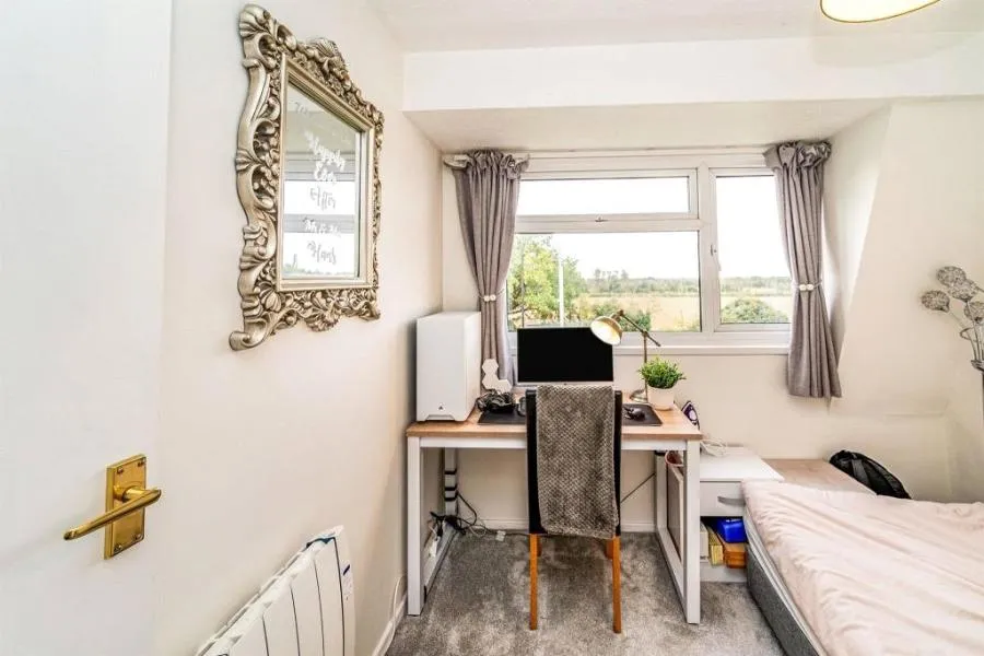 Bath Road, Taplow, SL6, photo 5