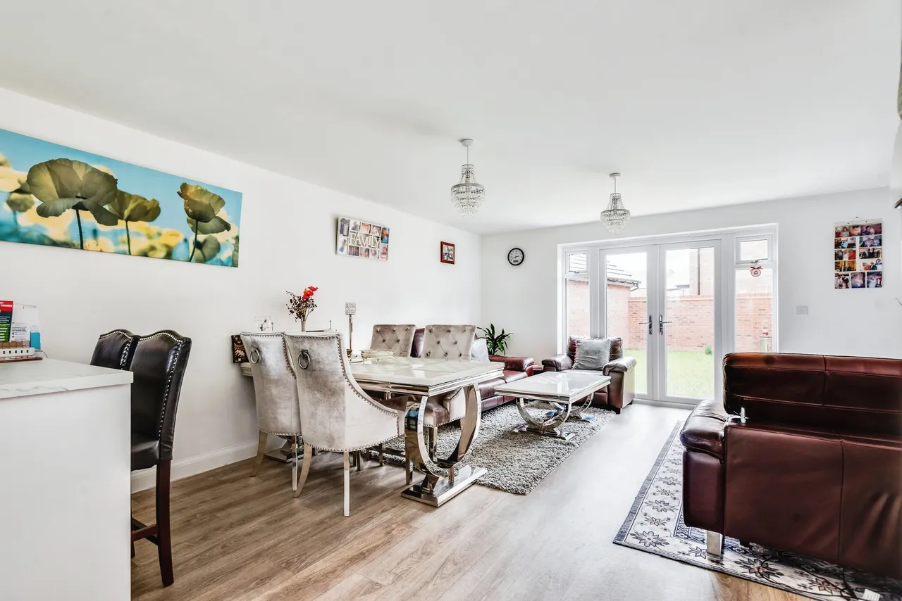 4 bed house for sale — Scott Way, Swindon, SN1