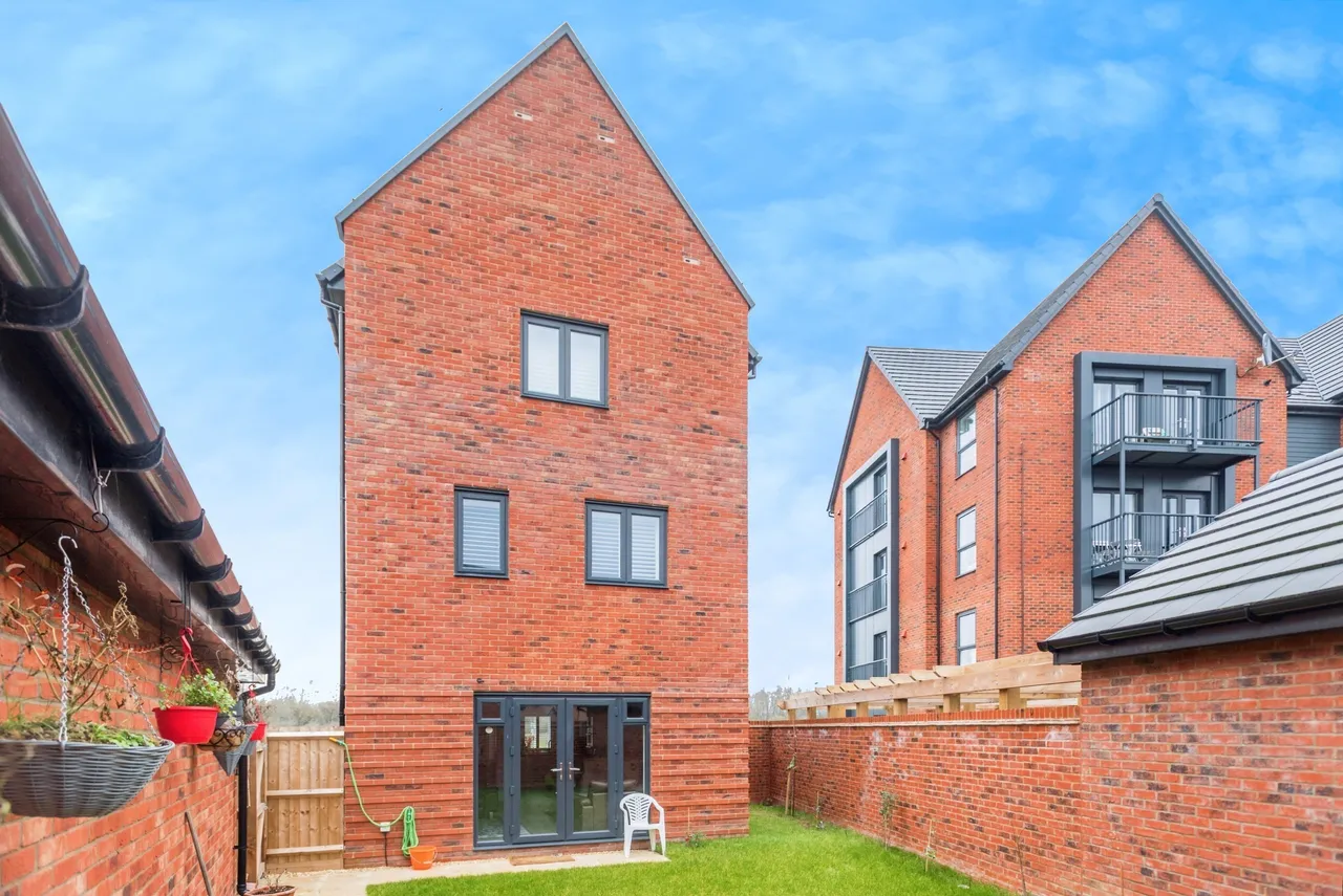 Scott Way, Swindon, SN1, photo 3