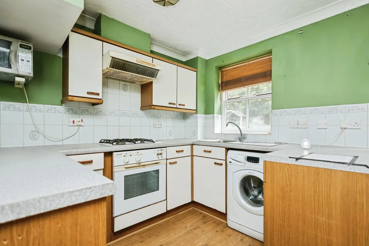 Woodridge Avenue, Quinton, B32, photo 6