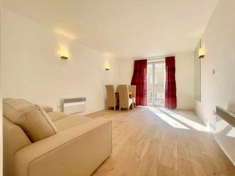 1 bed flat to rent — Plumbers Row, London E1 1EQ