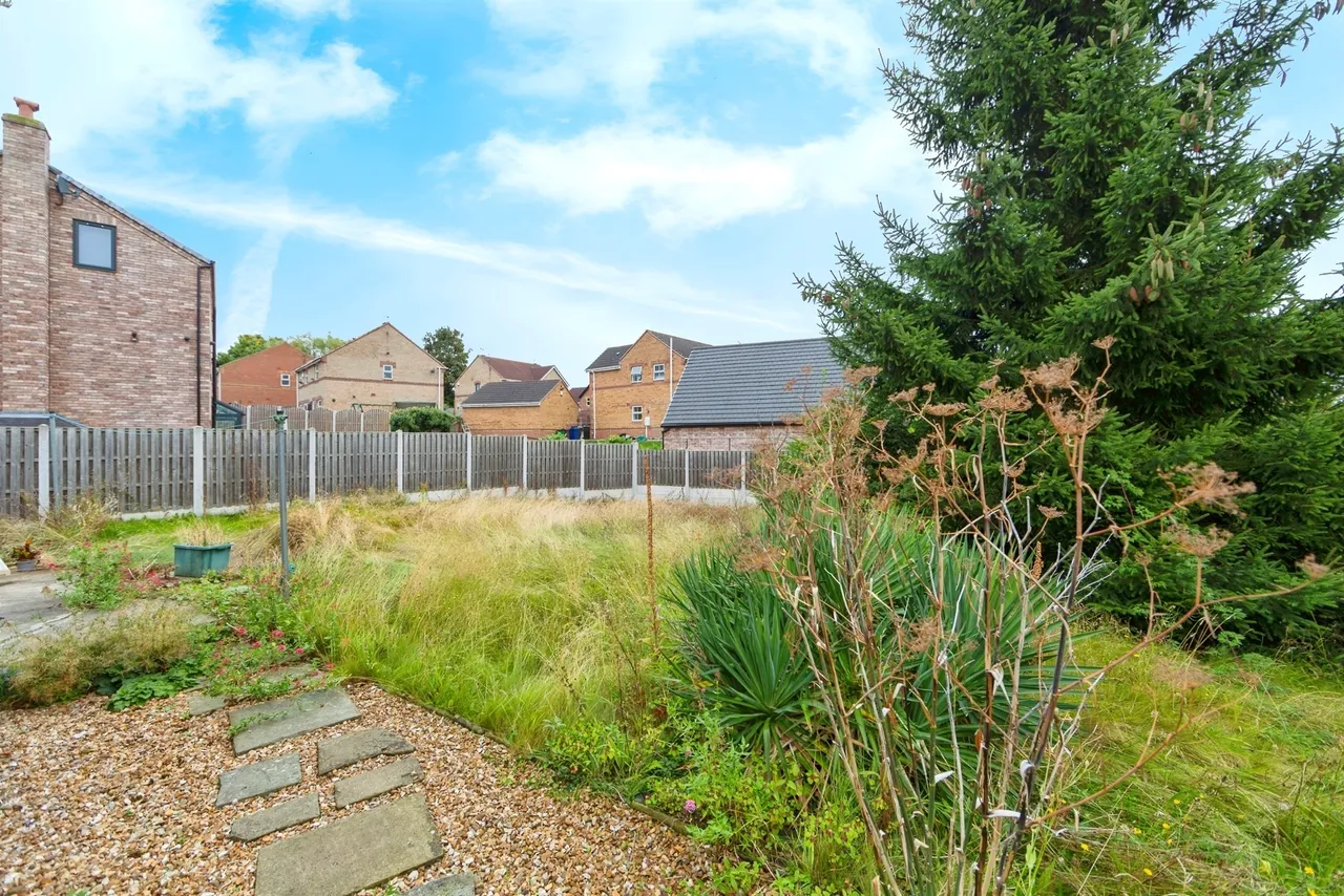 Thurnscoe Road, Bolton-Upon-Dearne, S63, photo 17