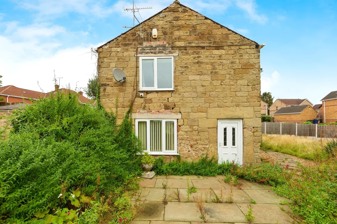 2 bed house for sale, Thurnscoe Road, Bolton-Upon-Dearne, S63