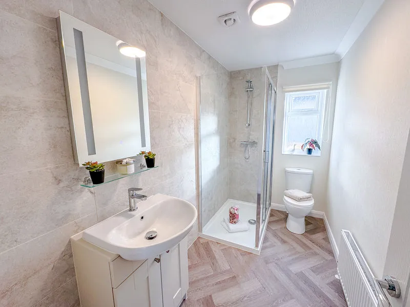 Weybridge Park Estate Weybridge Road, Addlestone KT15 2RF, photo 8