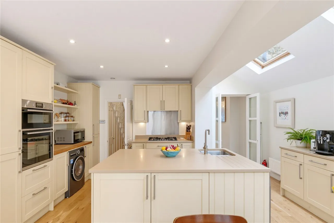 Stormont Road, London, SW11, photo 3