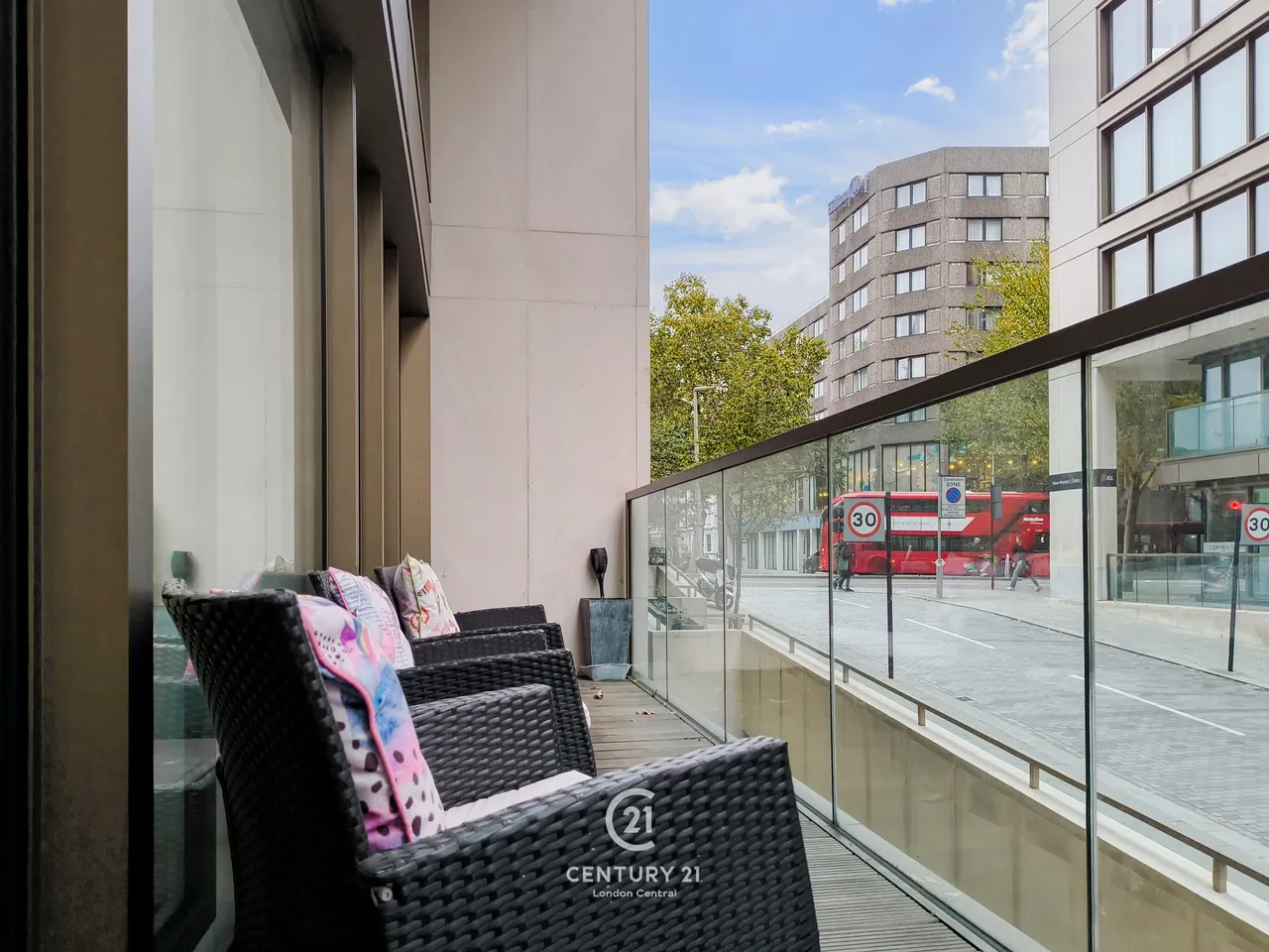 Kensington High Street, London, W14, photo 20