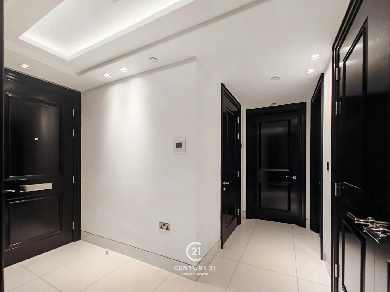 Kensington High Street, London, W14, photo 22