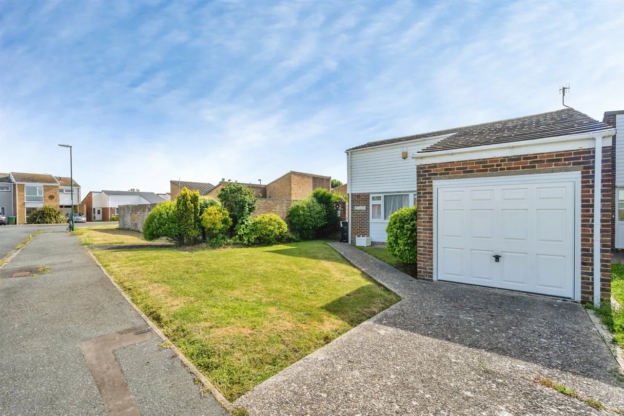 Durham Close, Bognor Regis, PO21, photo 14