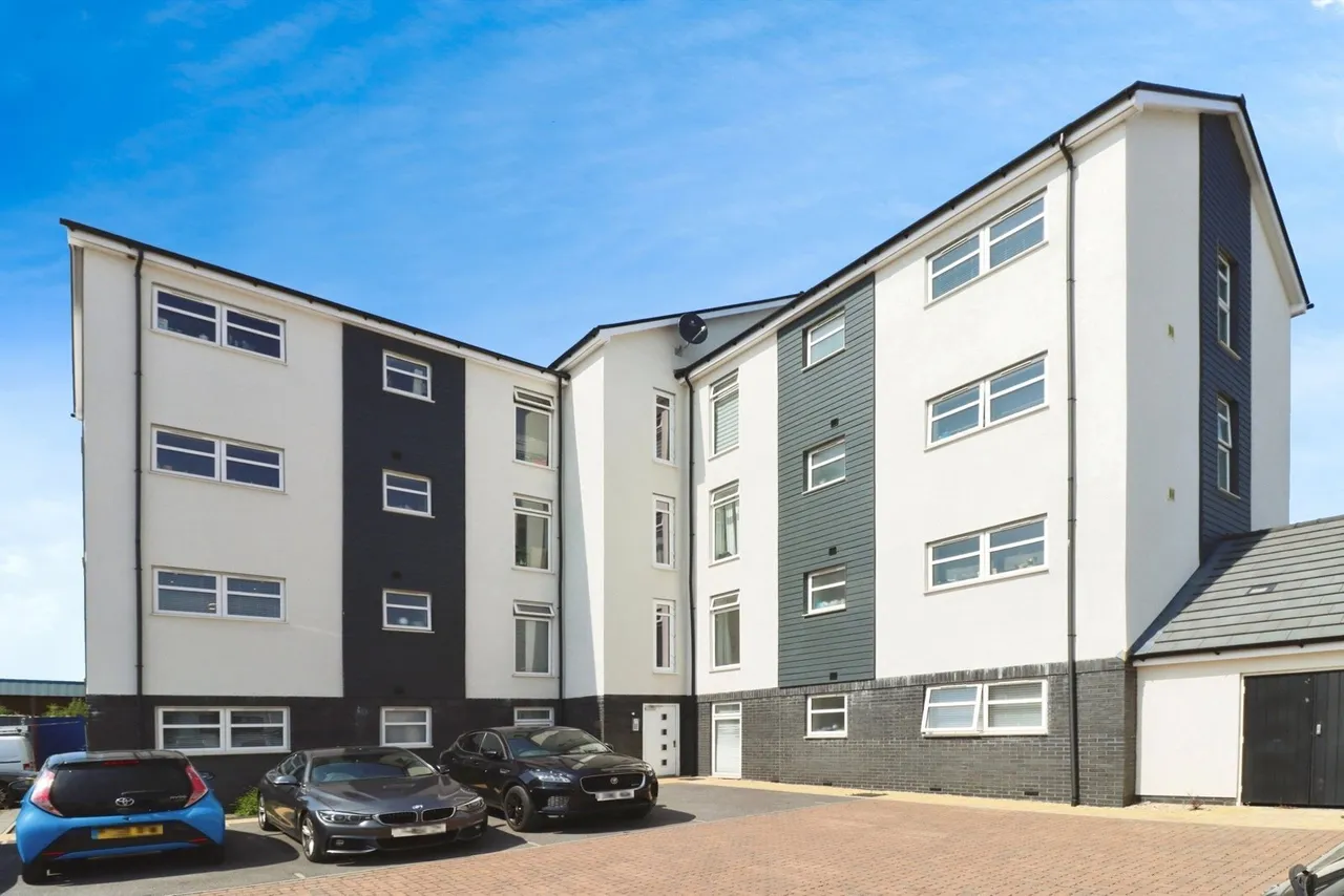 2 bed flat for sale — Brick Hill Way, BRISTOL, Avon, BS34