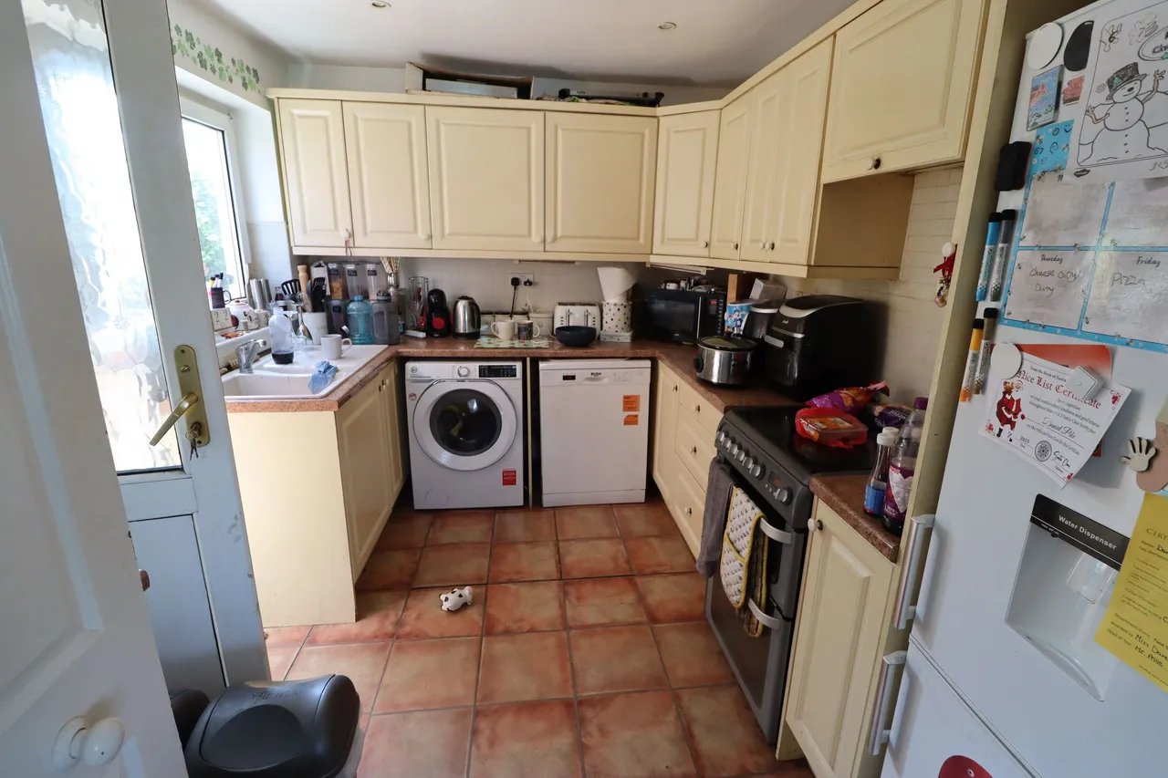 Lower Road, Hullbridge, Hockley, Essex, SS5 6BD, photo 6