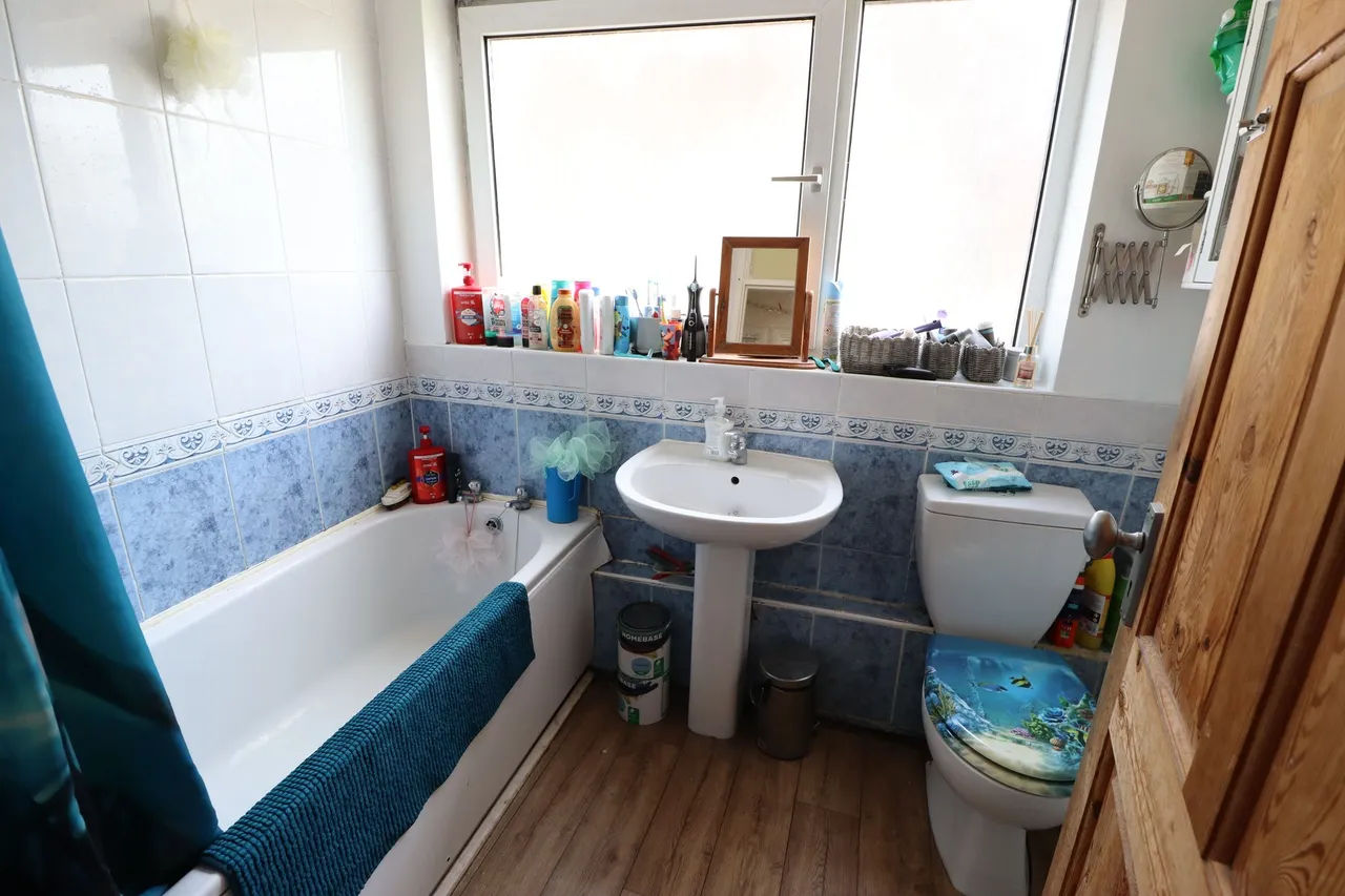 Lower Road, Hullbridge, Hockley, Essex, SS5 6BD, photo 12