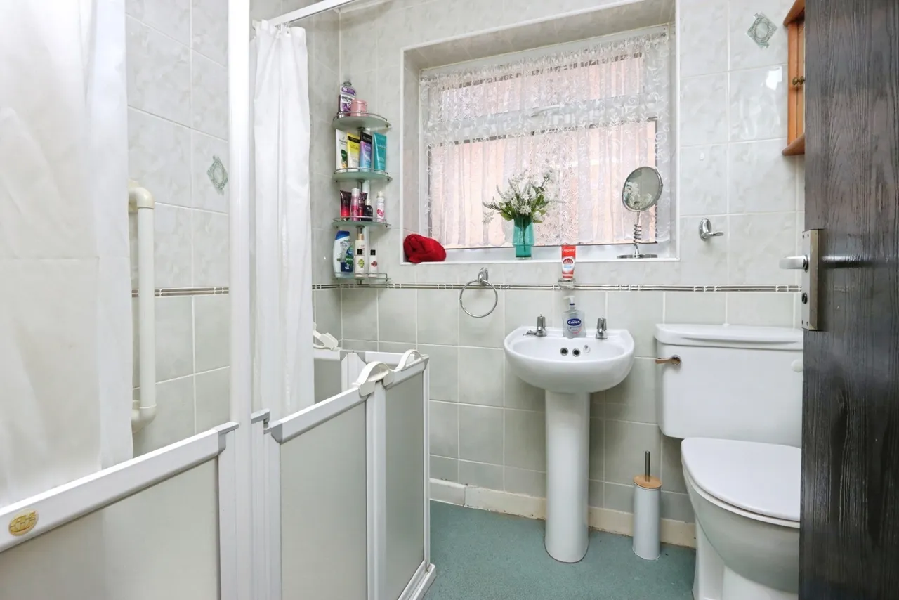 Nathan Drive, Waterthorpe, Sheffield, S20, photo 9