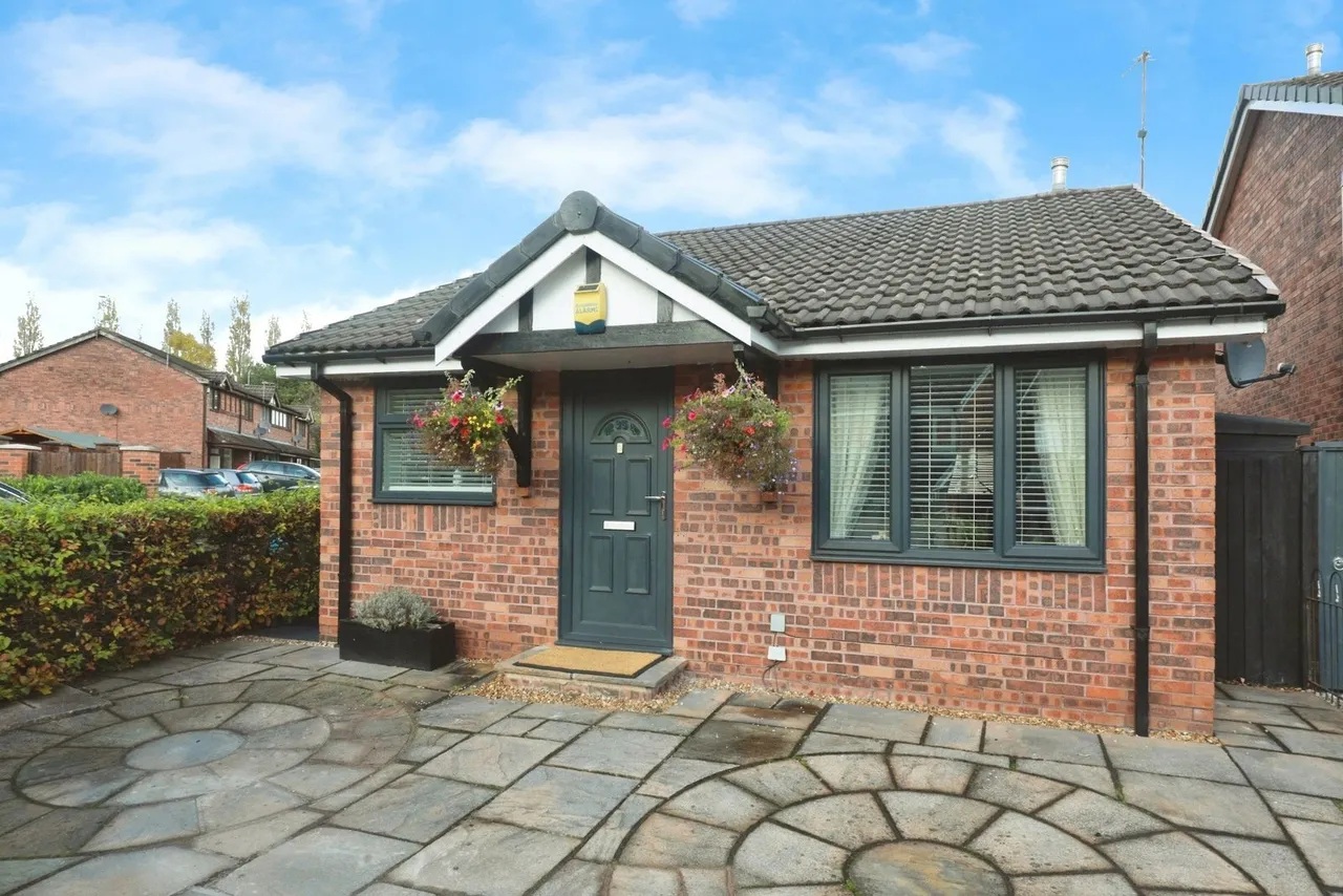 2 bed house for sale — Shepherds Fold Drive, Winsford, Cheshire, CW7