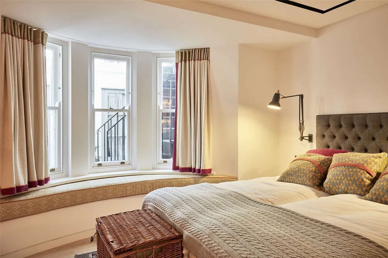 Gloucester Terrace, London, W2, photo 9