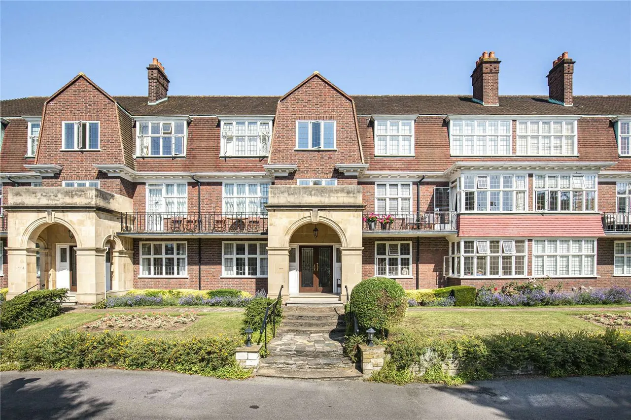2 bed flat for sale — Friars Lane, Richmond, TW9 1NT