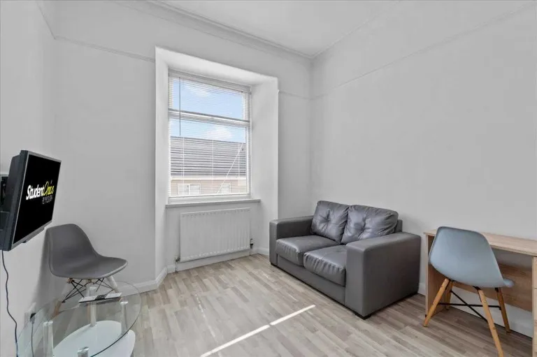 Clifton Place, Plymouth, PL4, photo 4