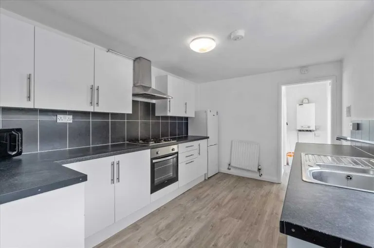 Clifton Place, Plymouth, PL4, photo 6