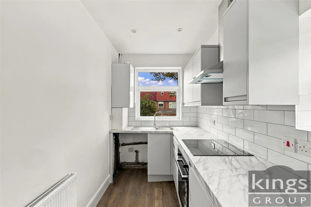 Glenloch Road, Enfield, photo 14