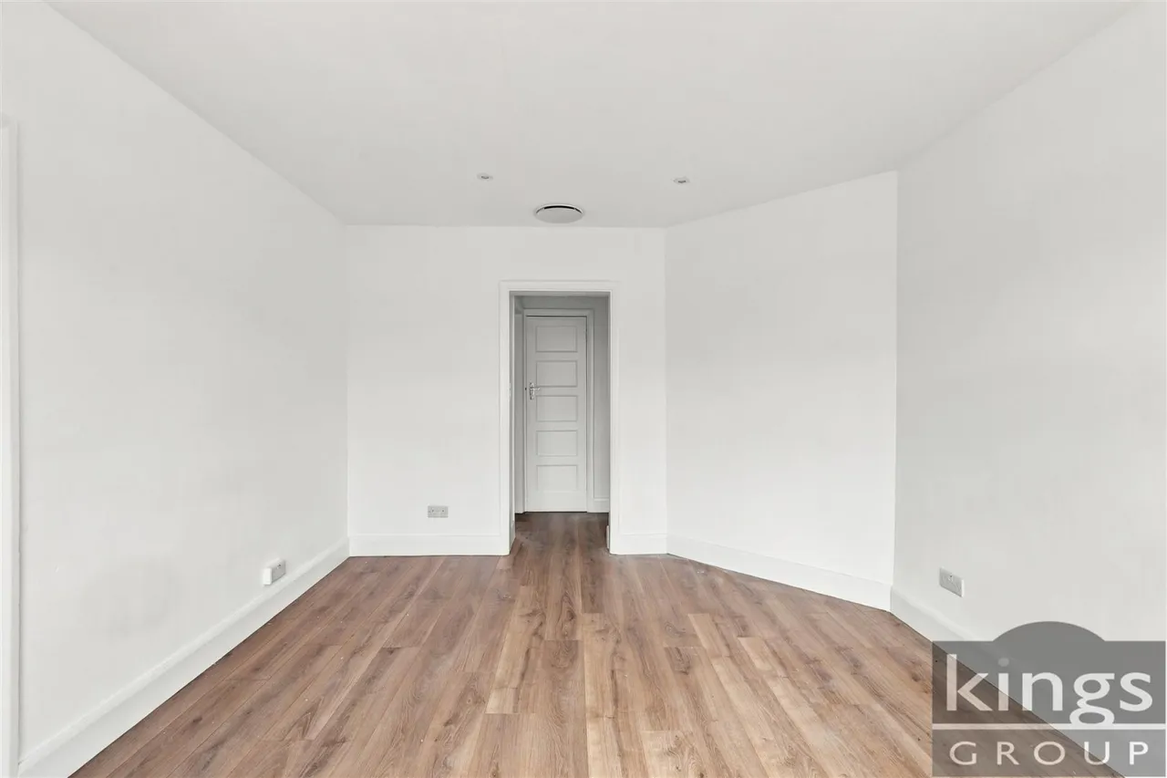 Glenloch Road, Enfield, photo 21