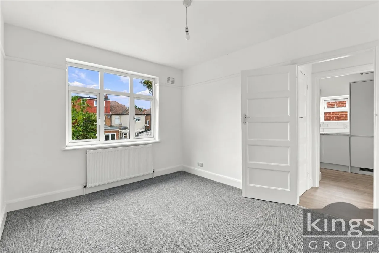 Glenloch Road, Enfield, photo 7