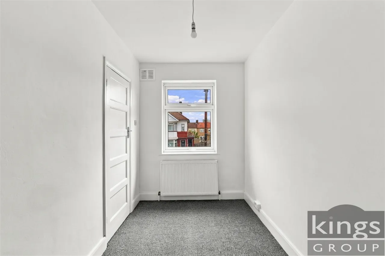 Glenloch Road, Enfield, photo 9