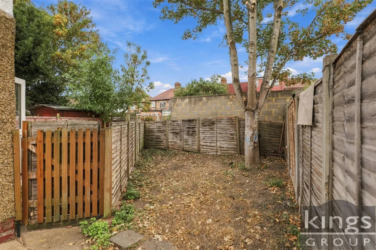 Glenloch Road, Enfield, photo 5